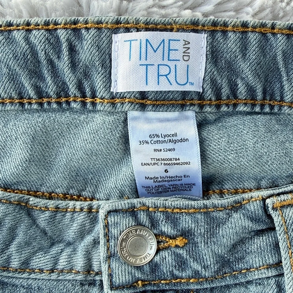 Time and Tru Light Blue High Rise Wide Leg Jeans - Picture 3 of 3